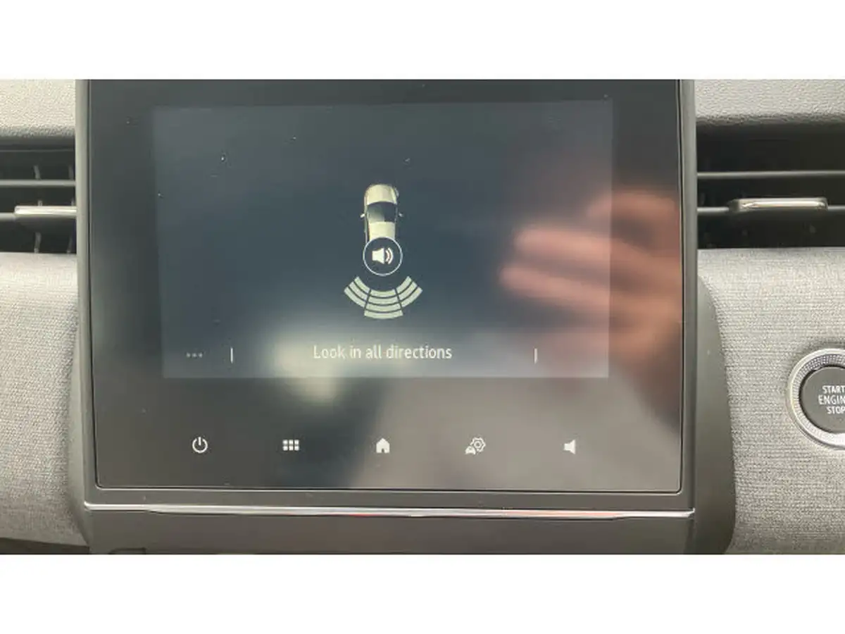 2024-renault-clio-10-tce-evolution-big-19