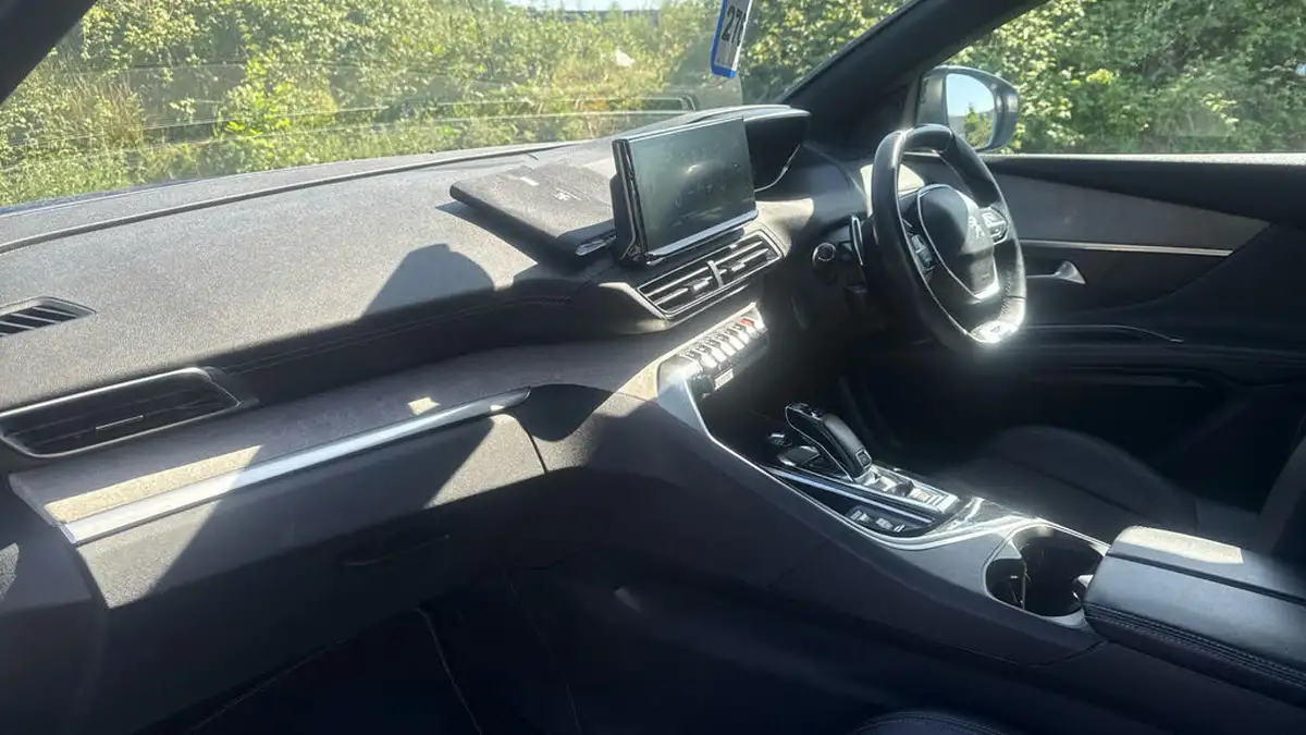 2022-peugeot-3008-suv-15-bluehdi-gt-eat8-big-11