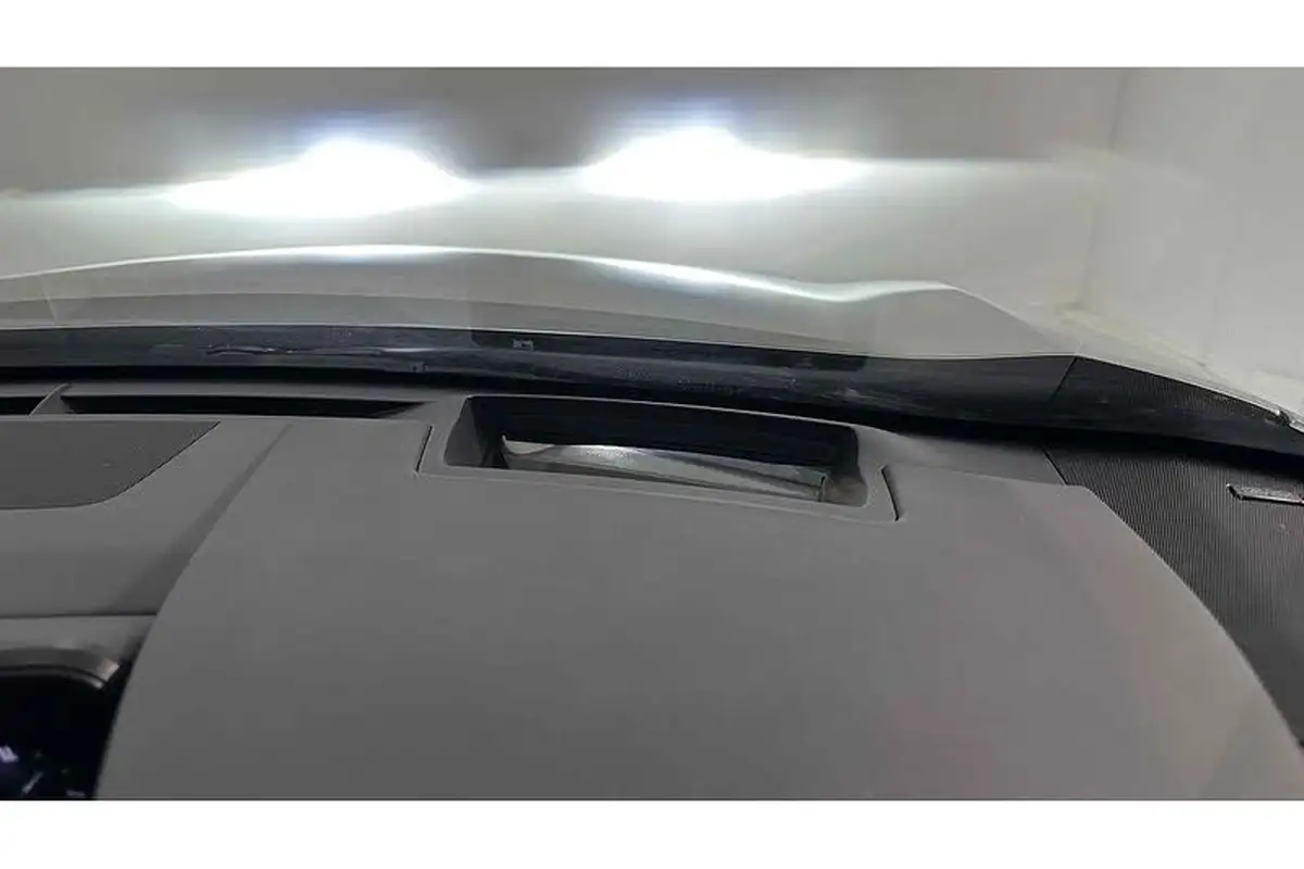 2021-lexus-ux-300e-e-ux-big-40