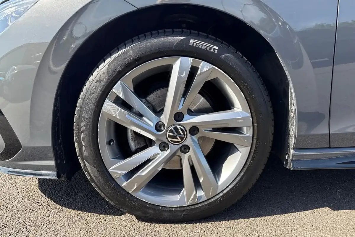 2022-volkswagen-golf-15-tsi-r-line-130ps-hatchback-big-11