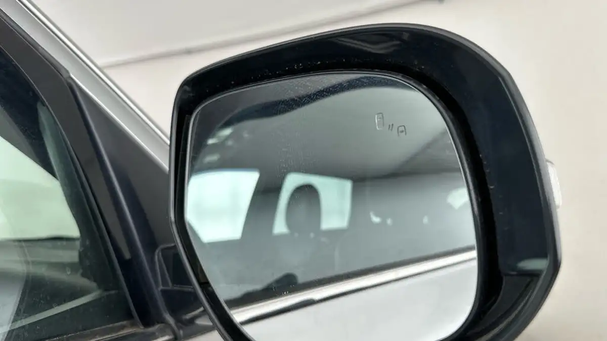 2018-mitsubishi-outlander-24-5h-phev-big-38
