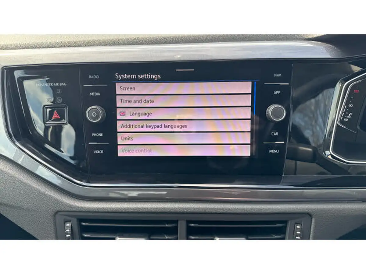 2022-volkswagen-polo-10-tsi-style-big-33