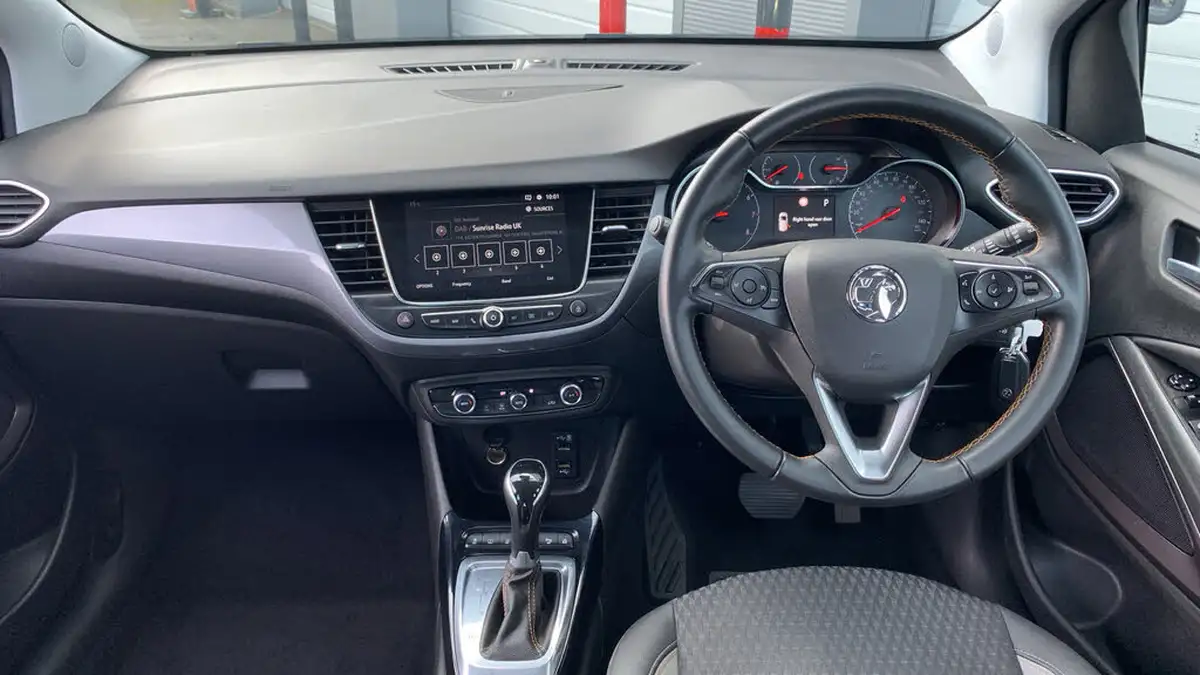 2020-vauxhall-crossland-x-12-elite-nav-130ps-turbo-auto-big-3