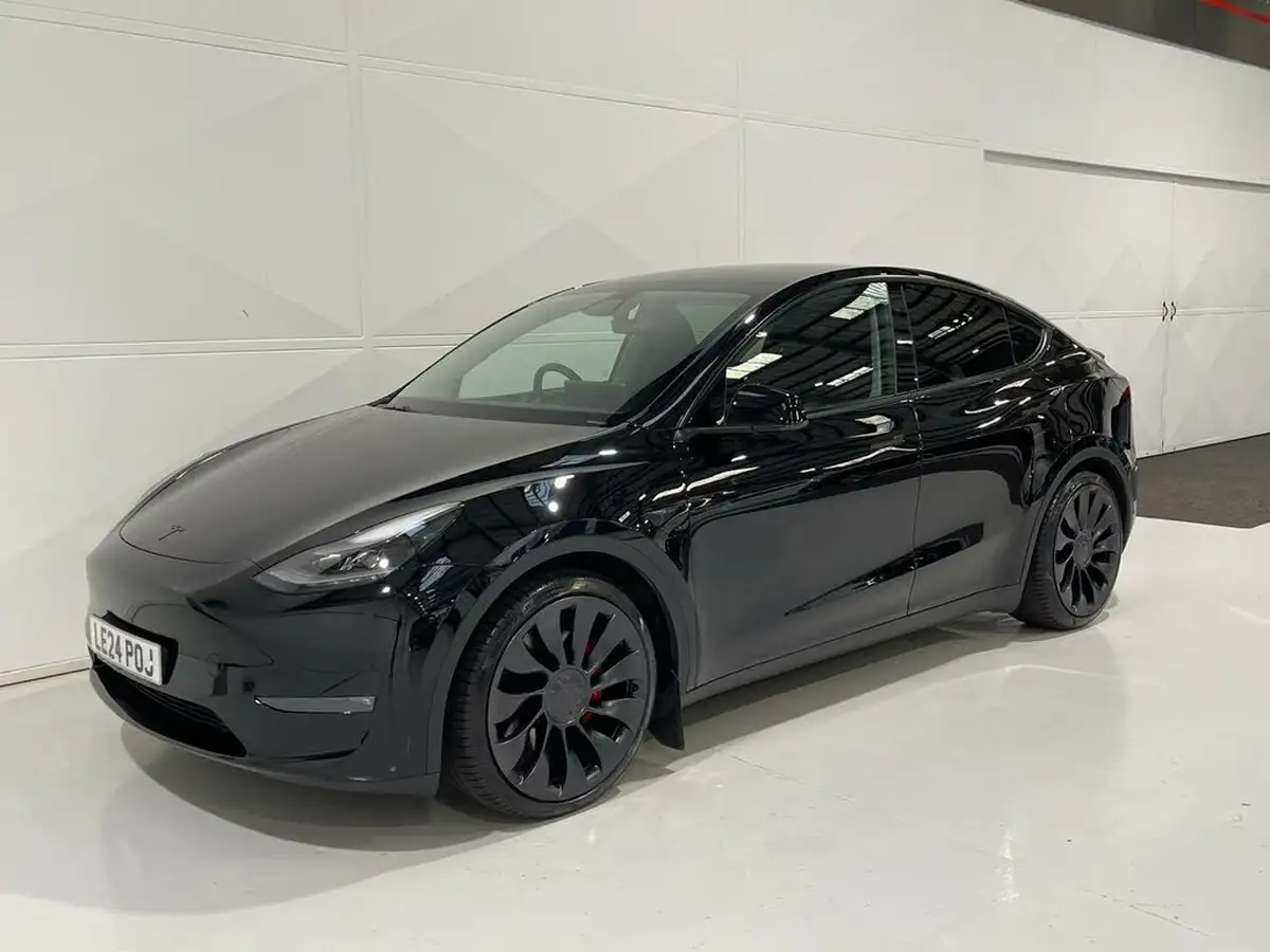 2024-tesla-model-y-e-performance-big-61