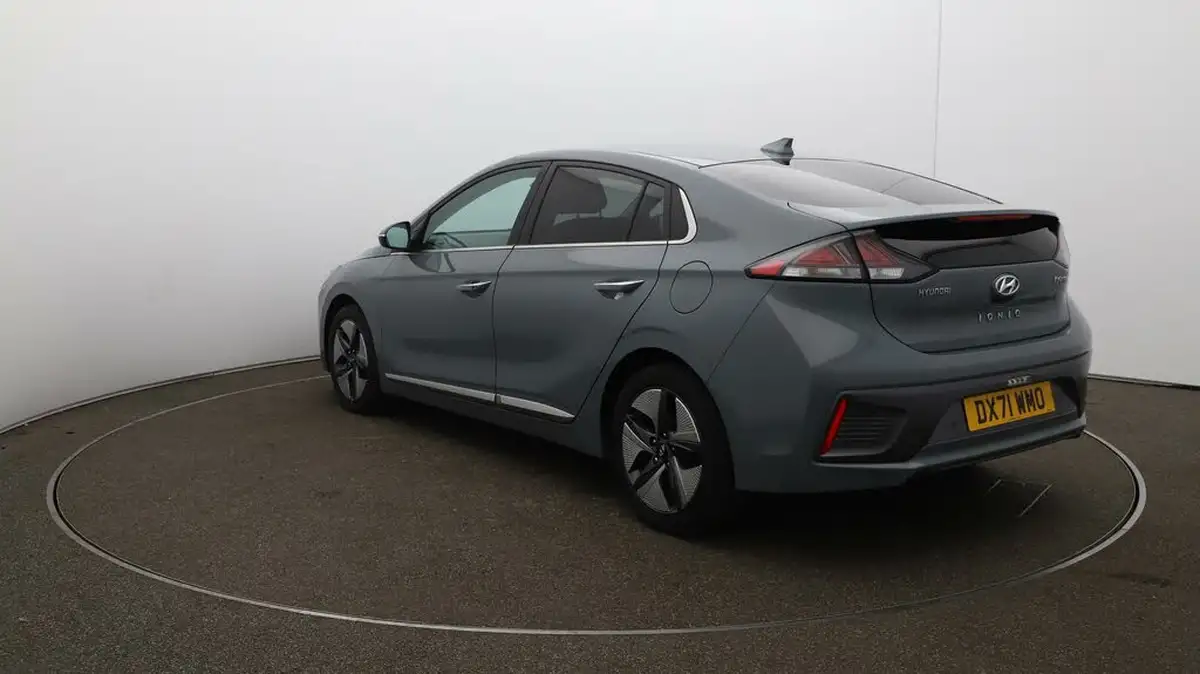 2021-hyundai-ioniq-16-gdi-premium-se-hybrid-big-53
