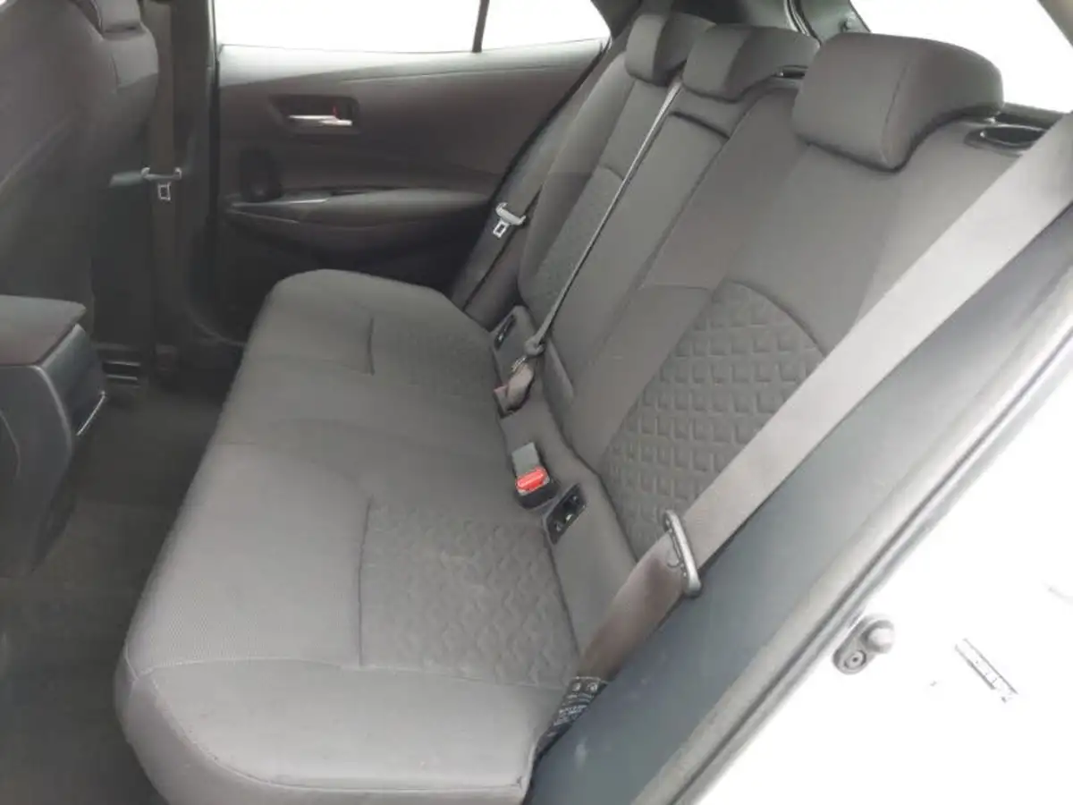 2022-toyota-corolla-20-vvt-i-icon-193bhp-hatchback-big-5
