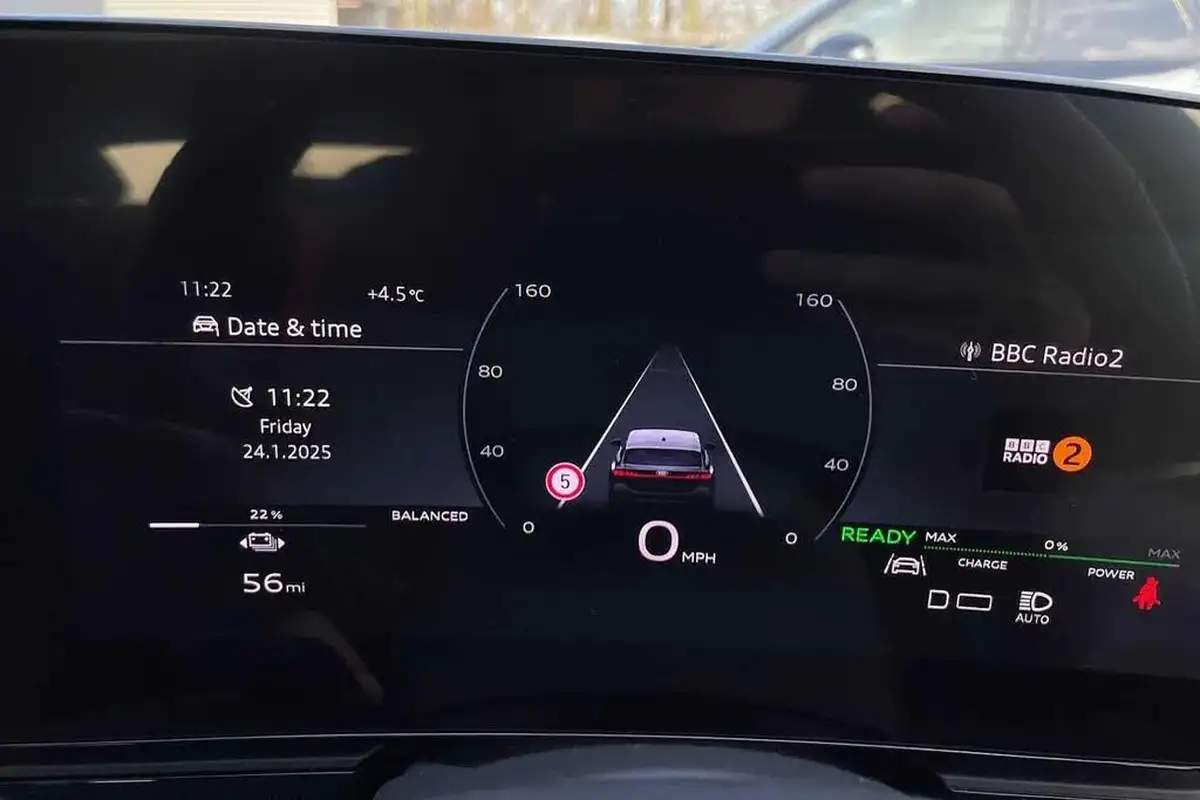 2025-audi-a6-e-tron-e-launch-edition-big-26
