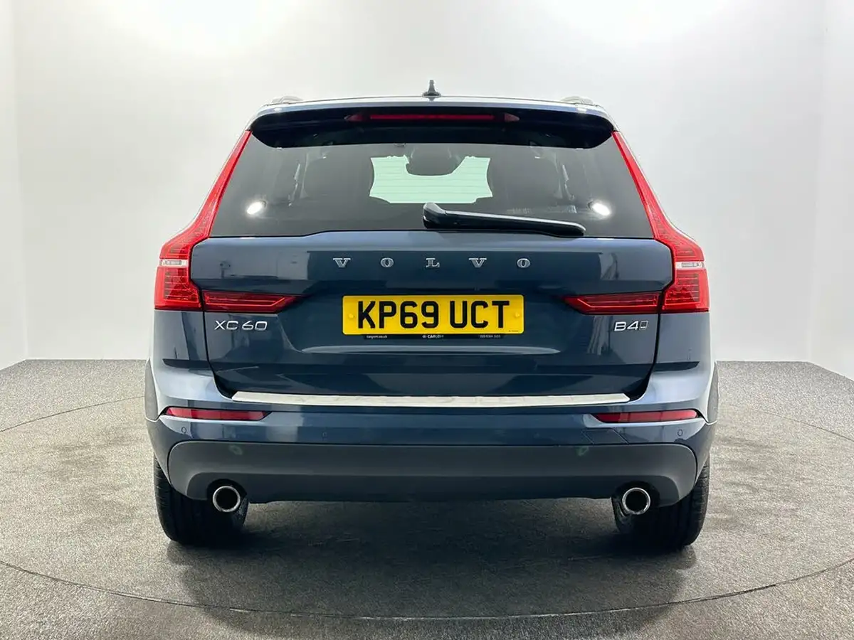 2019-volvo-xc60-20td-b4-momentum-big-5