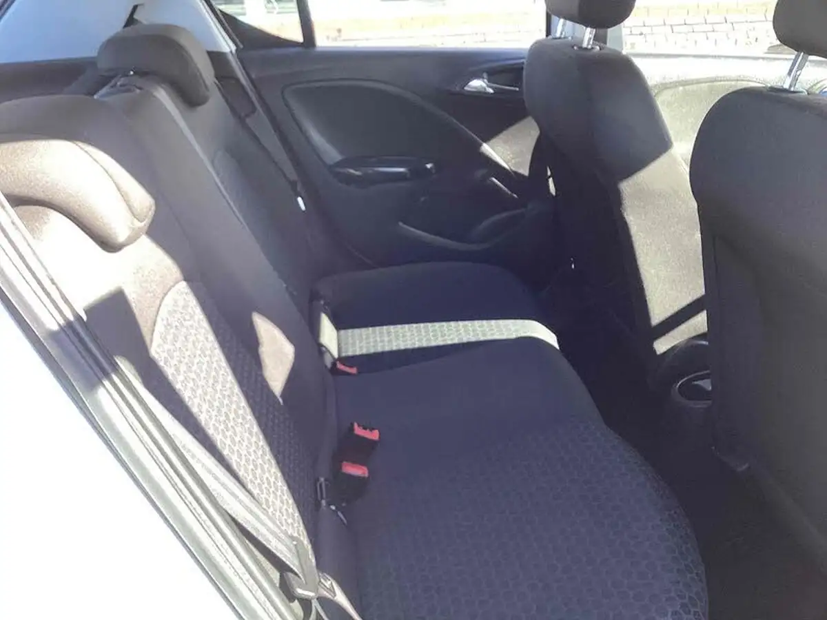 2017-vauxhall-corsa-14i-energy-75ps-ecoflex-ac-3d-big-10