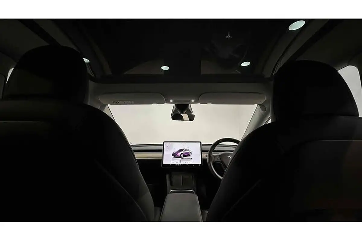 2022-tesla-model-y-e-long-range-big-1