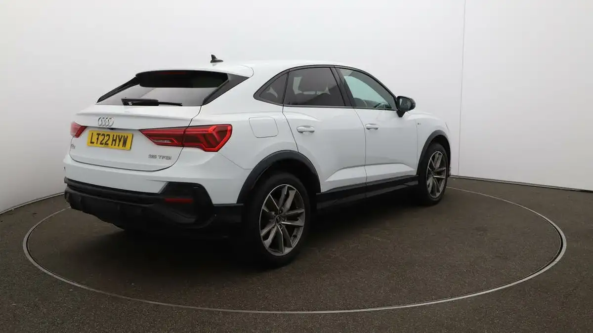 2022-audi-q3-15-35-tfsi-black-edition-cod-sportback-s-tronic-big-46