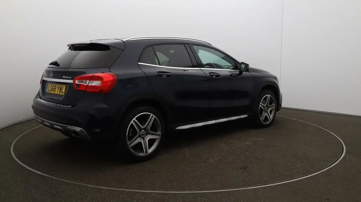 2018-mercedes-benz-gla-class-21d-gla-220d-amg-line-177ps-ss-big-45