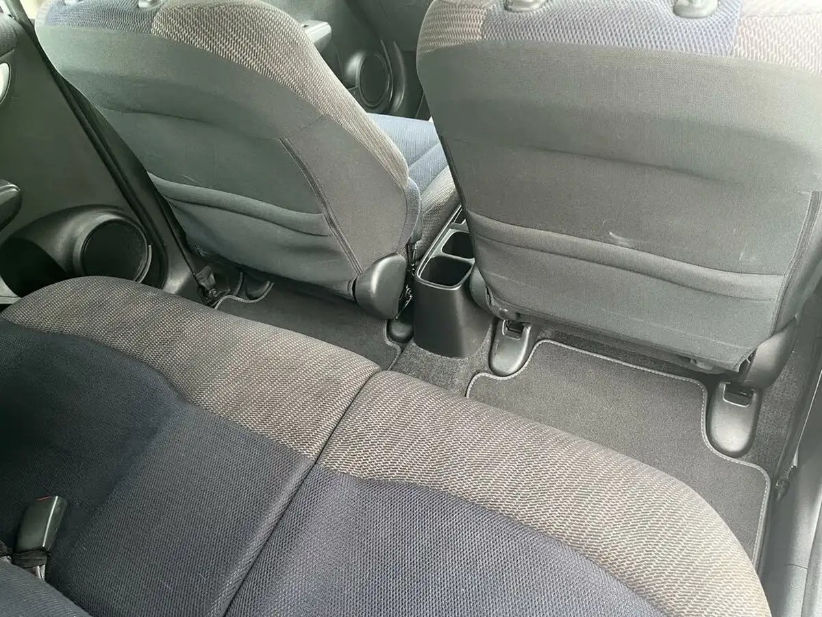 2012-honda-jazz-14-es-big-34
