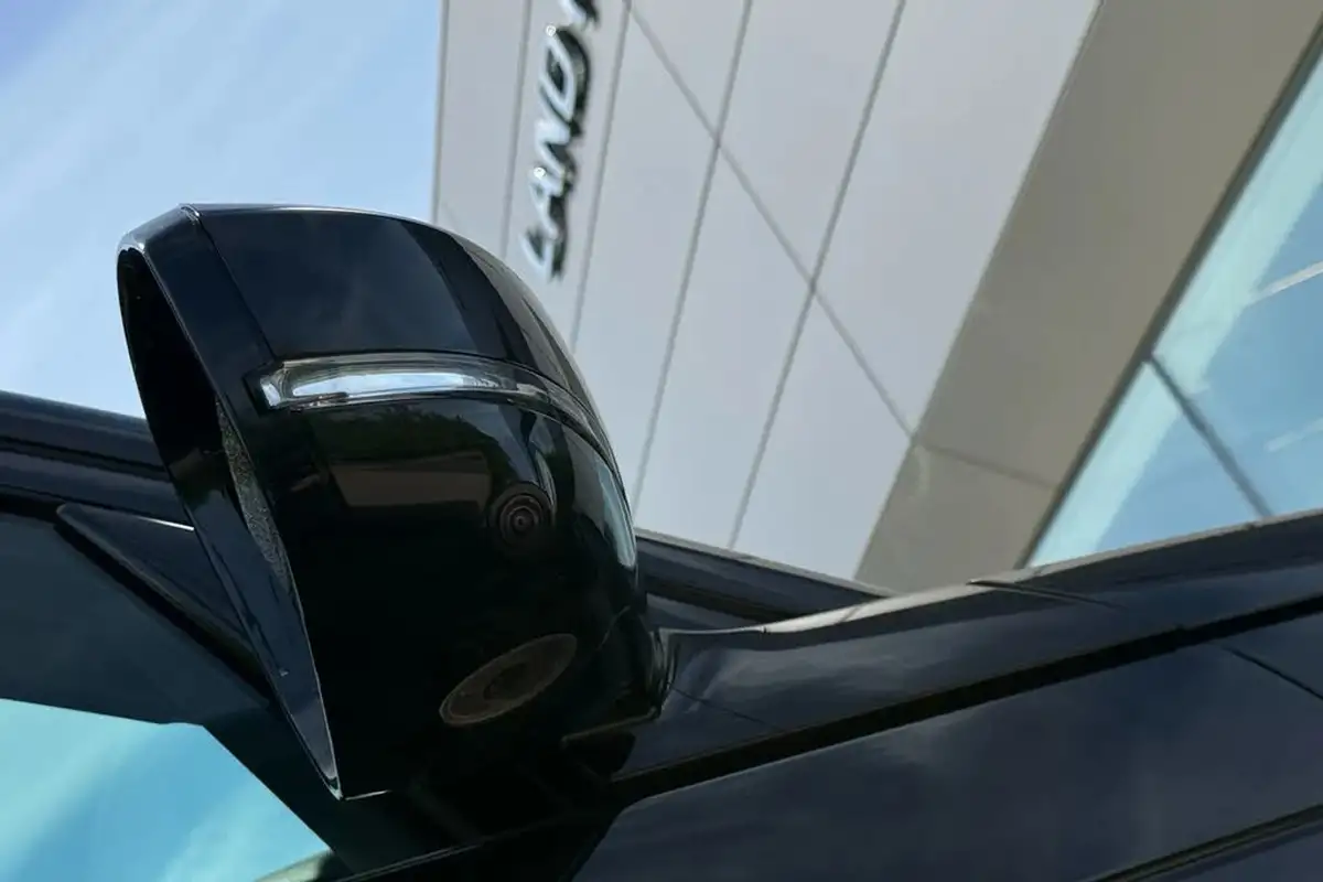 2025-land-rover-discovery-30-d350-commercial-se-big-40