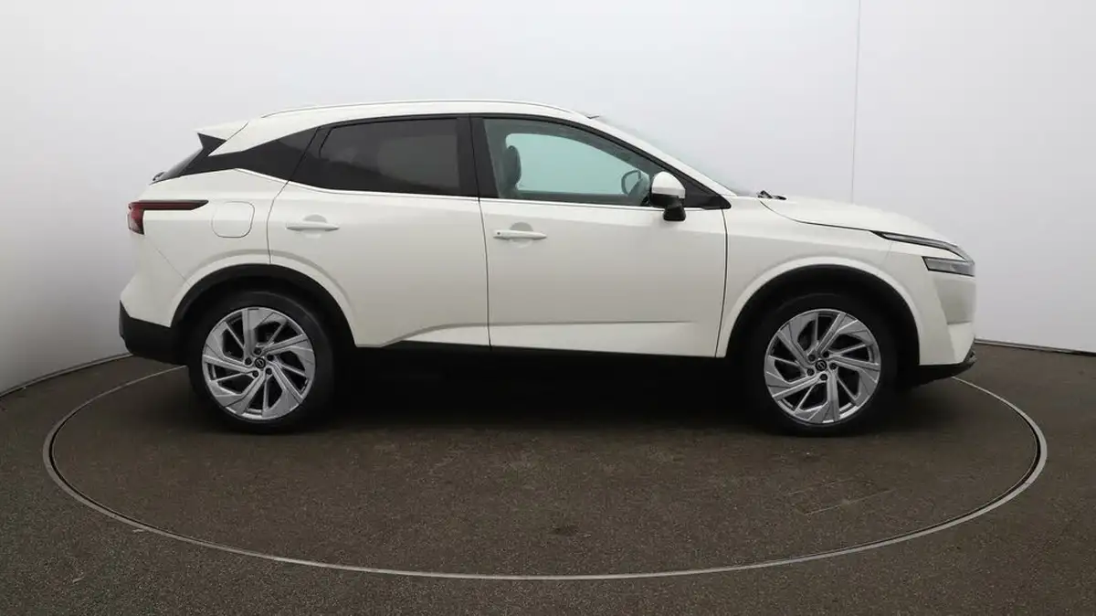 2022-nissan-qashqai-13-dig-t-tekna-big-42
