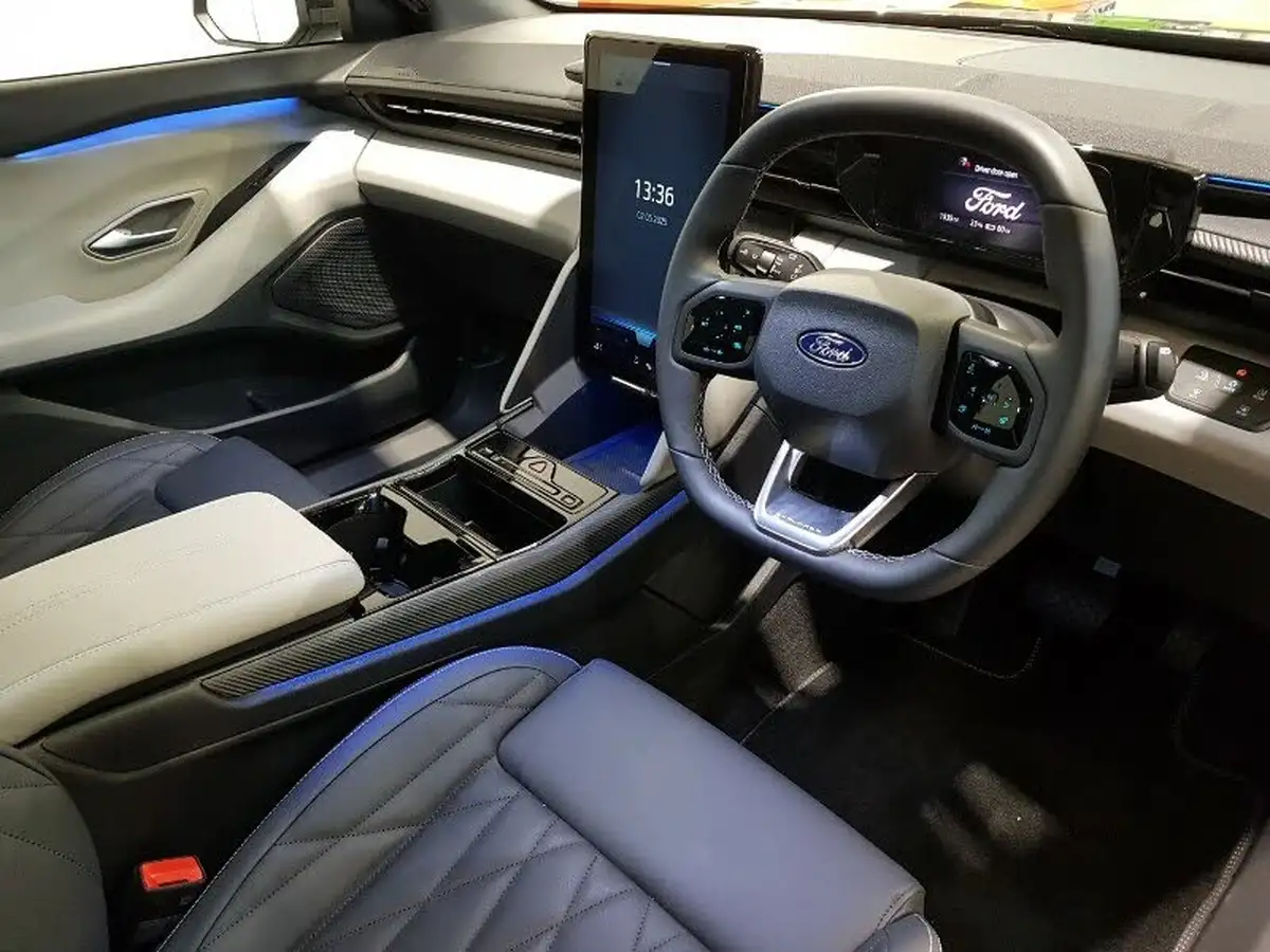 2024-ford-explorer-e-premium-286ps-77kwh-big-15