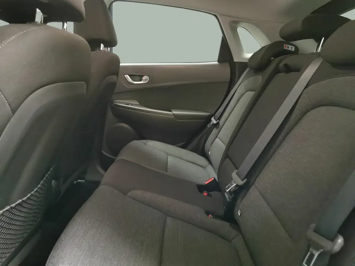2022-hyundai-kona-e-premium-204ps-64kwh-7kw-obc-big-29