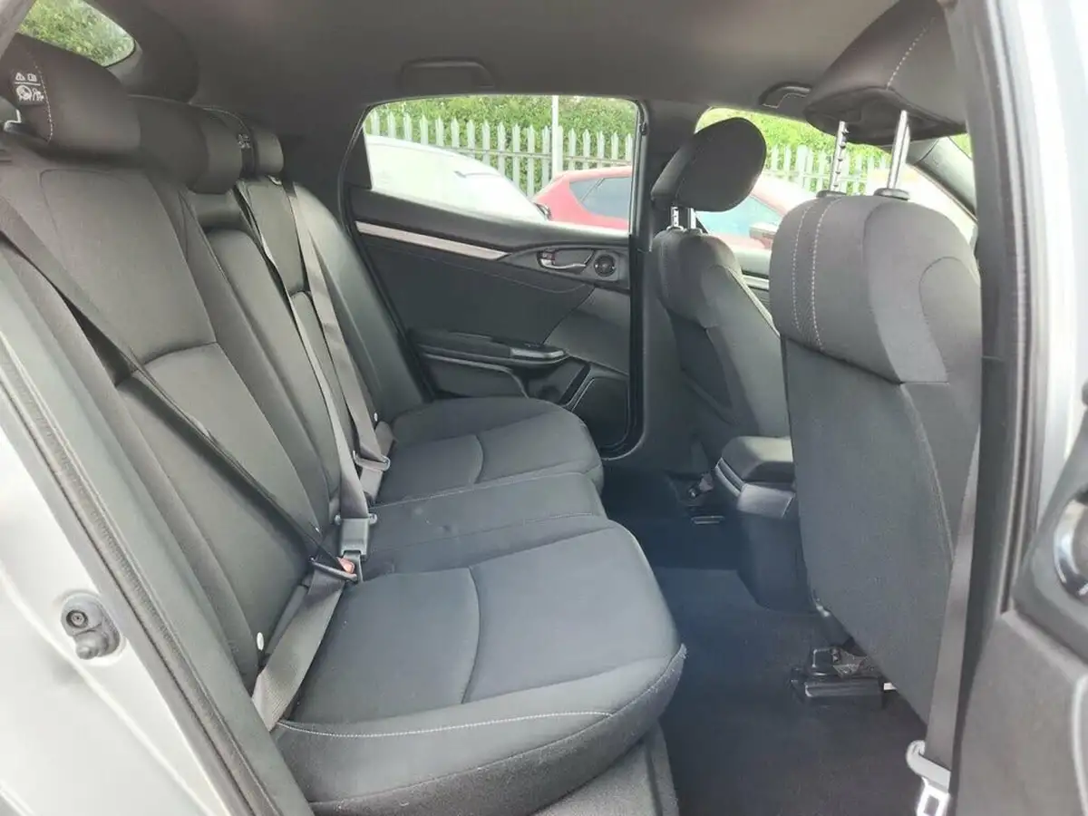 2017-honda-civic-10-vtec-turbo-sr-cvt-big-21