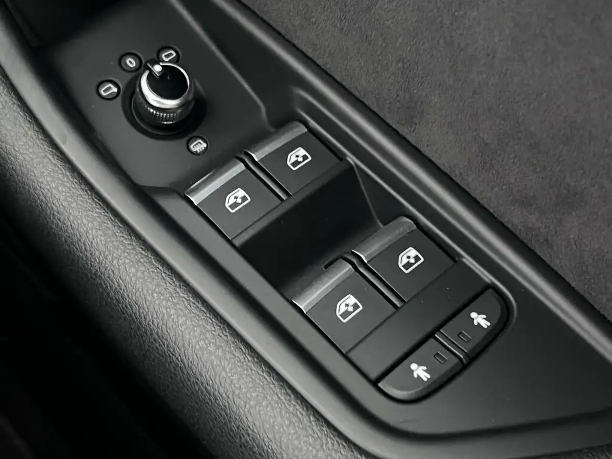 2017-audi-a4-avant-20-tfsi-s-line-tronic-big-25