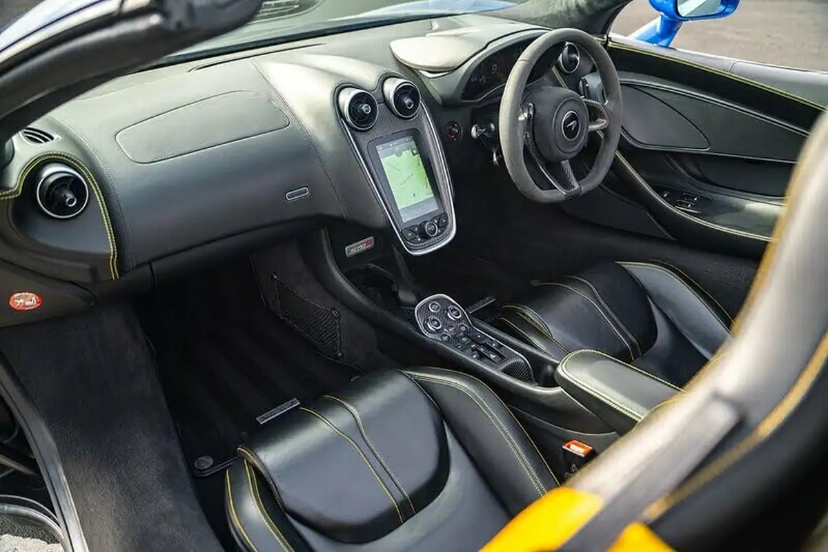 2019-mclaren-570s-38-coupe-big-30
