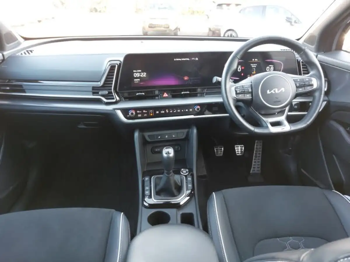 2023-kia-sportage-16-t-gdi-gt-line-148bhp-big-2