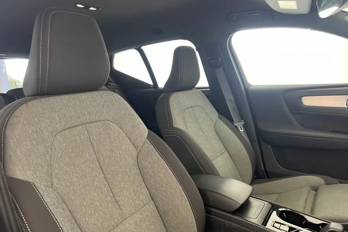2024-volvo-xc40-20-b4-plus-big-30