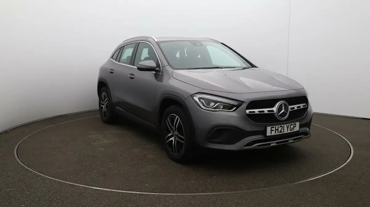2021-mercedes-benz-gla-class-13-gla-200-sport-executive-big-35