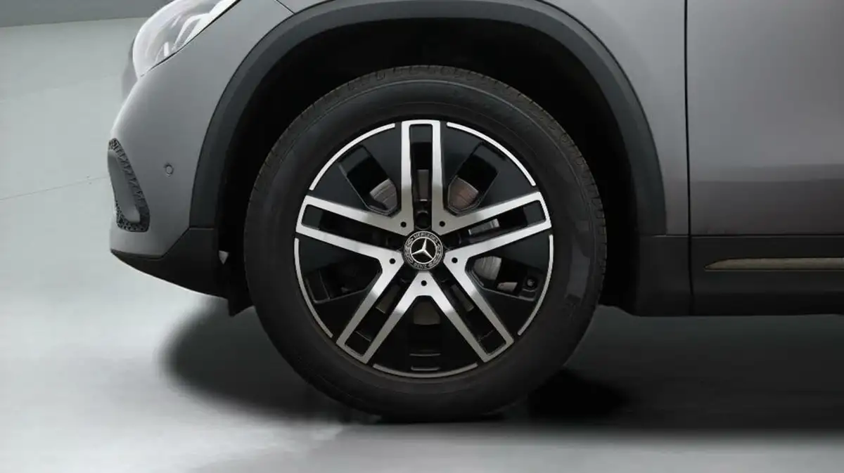 2021-mercedes-benz-gla-class-13-gla-200-sport-executive-big-18