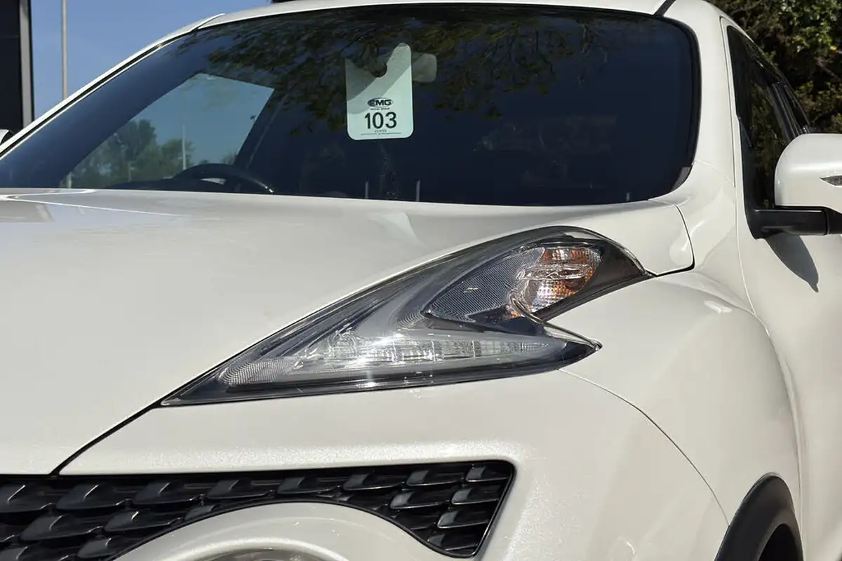 2017-nissan-juke-16-tekna-117ps-open-air-roof-1598cc-xtronic-cvt-big-24