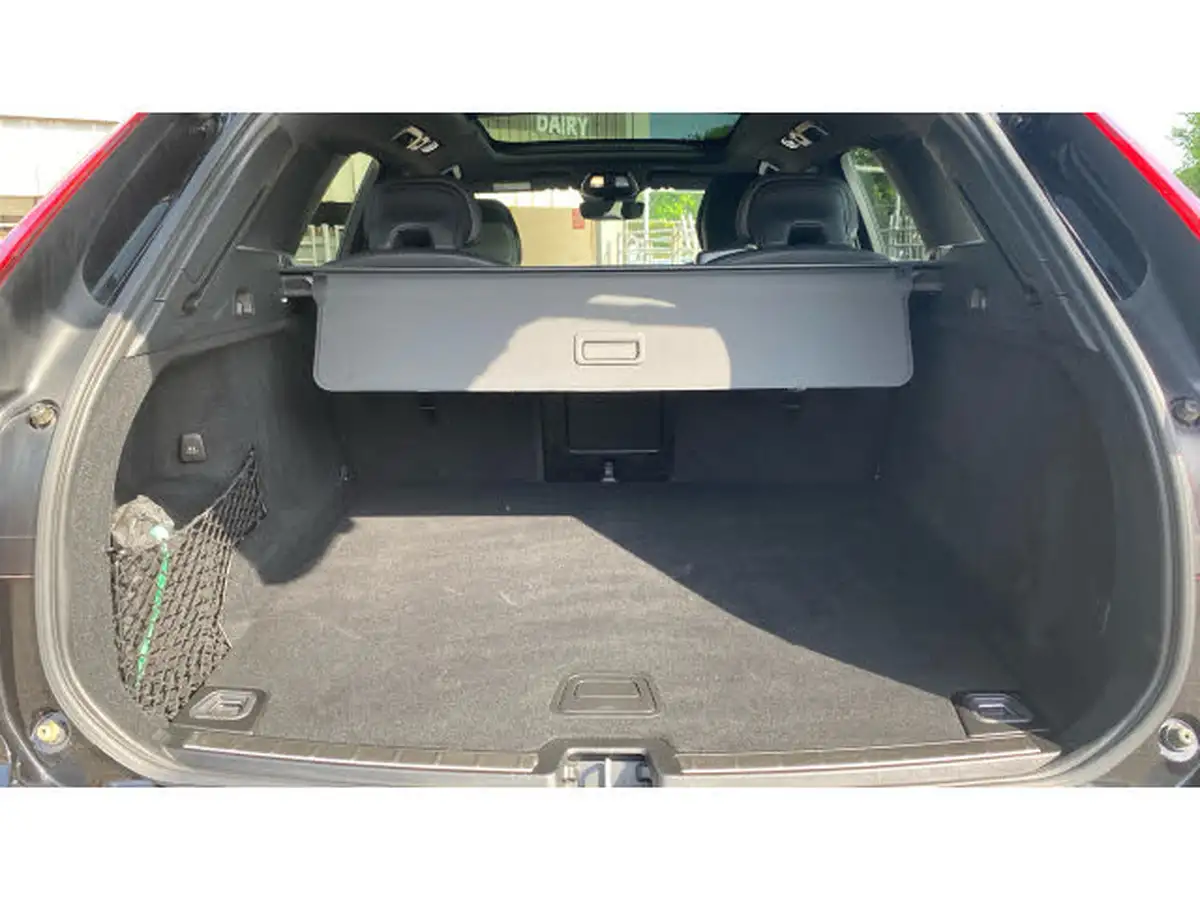 2022-volvo-xc60-20-b5-r-design-awd-big-16