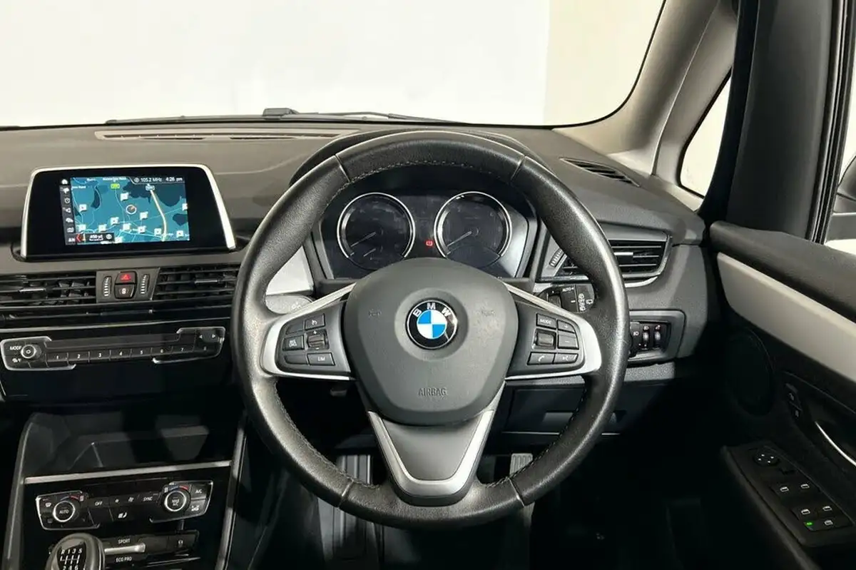 2021-bmw-2-series-15td-216d-se-gran-big-19