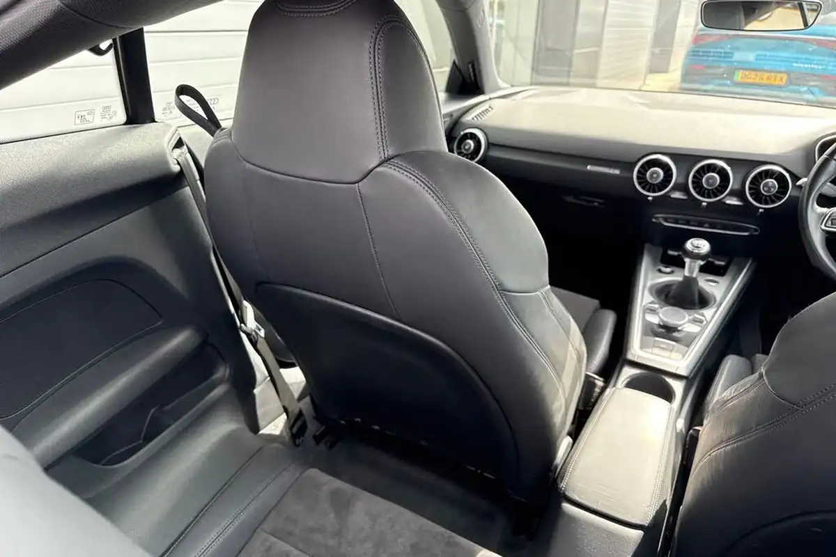2016-audi-tt-coupe-18-tfsi-sport-big-26