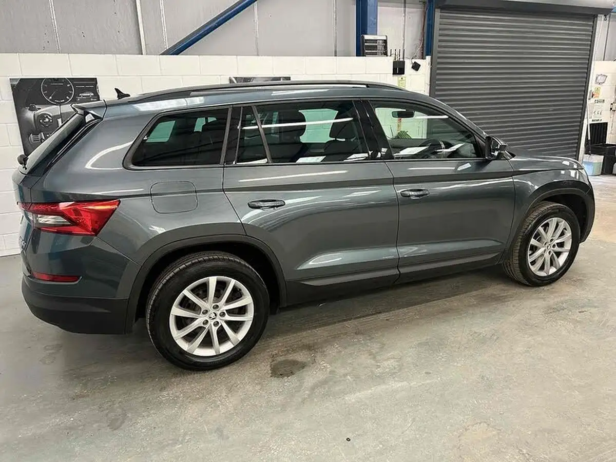 2017-skoda-kodiaq-20tdi-se-5-seatsss-dsg-big-3