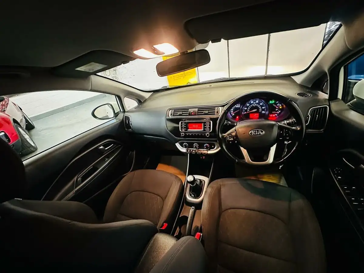 2016-kia-rio-125-sr7-5d-big-29