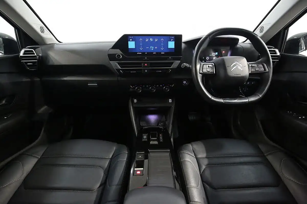 2022-citroen-c4-e-shine-plus-big-1