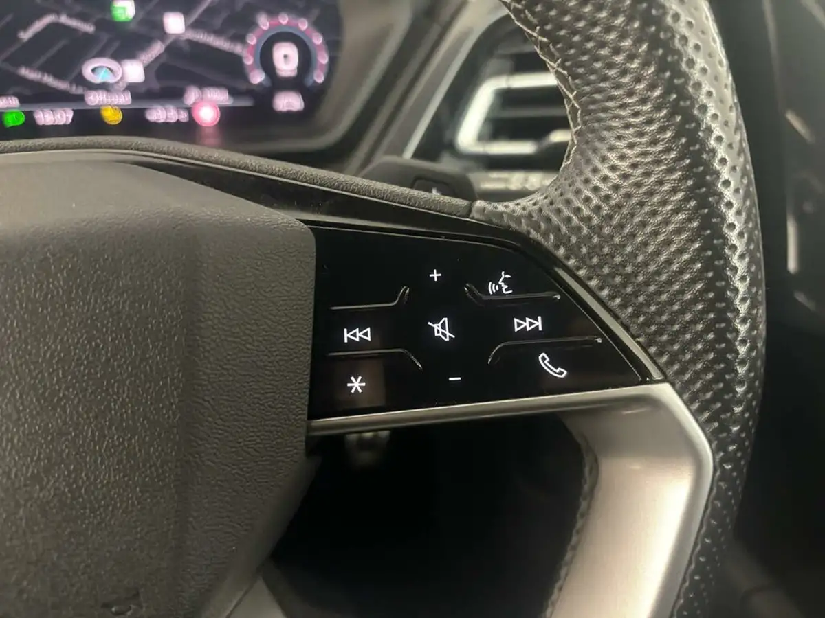 2021-audi-q4-e-tron-35e-s-line-station-wagon-big-27