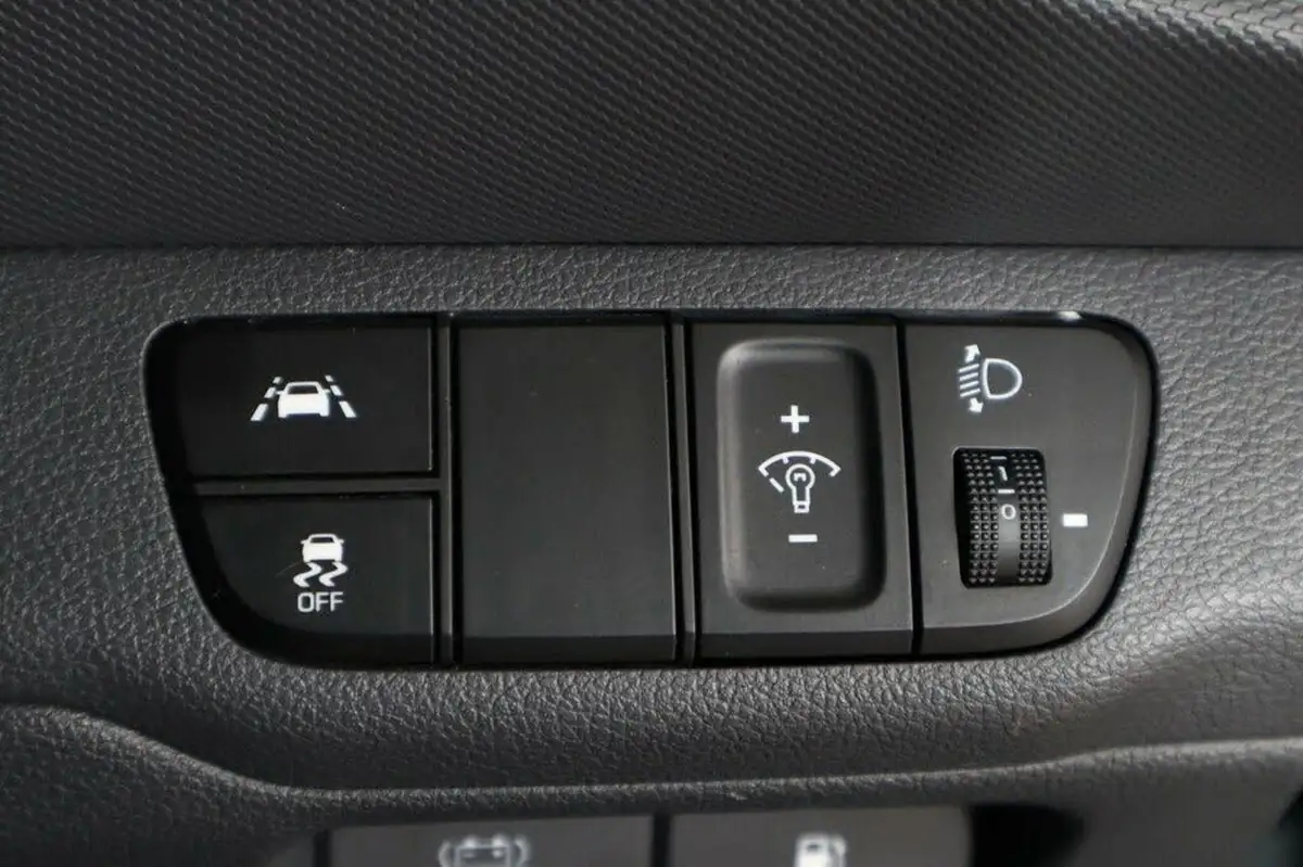 2021-hyundai-ioniq-16-gdi-premium-hybrid-big-23