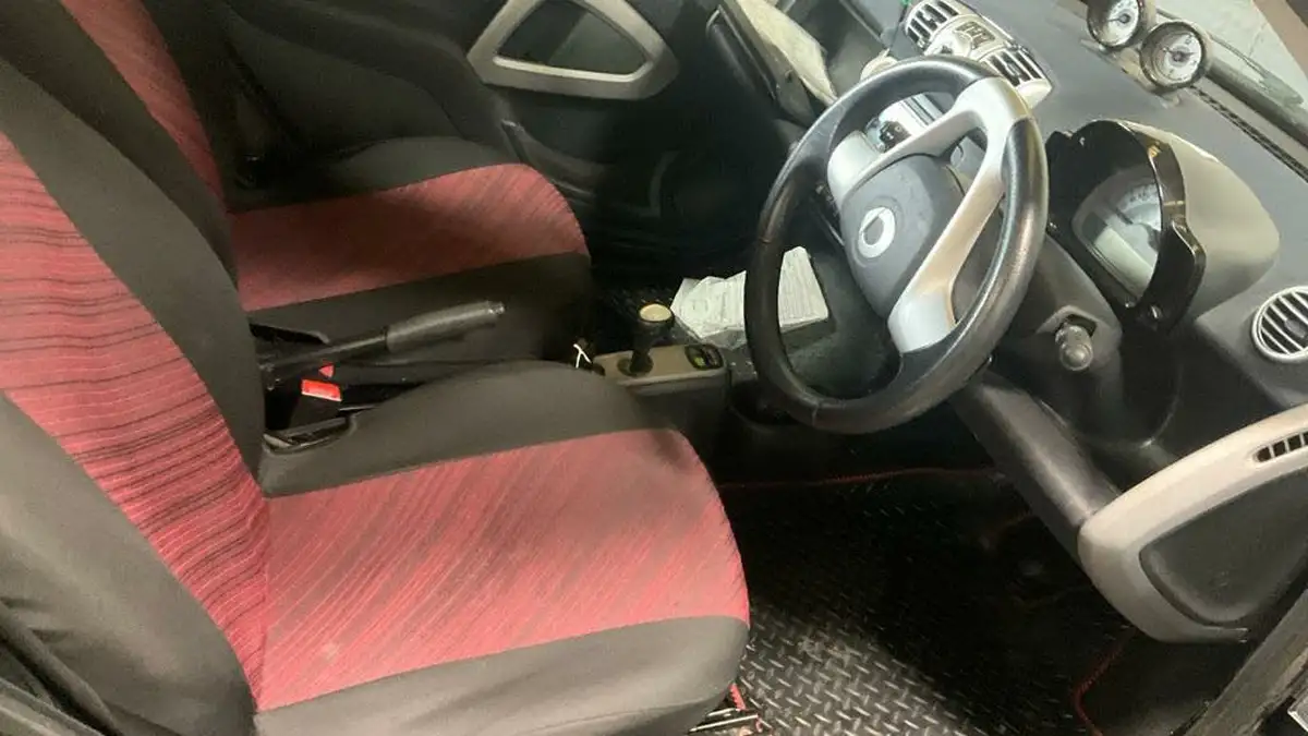 2012-smart-fortwo-10-pulse-71bhp-cabriolet-softouch-big-10