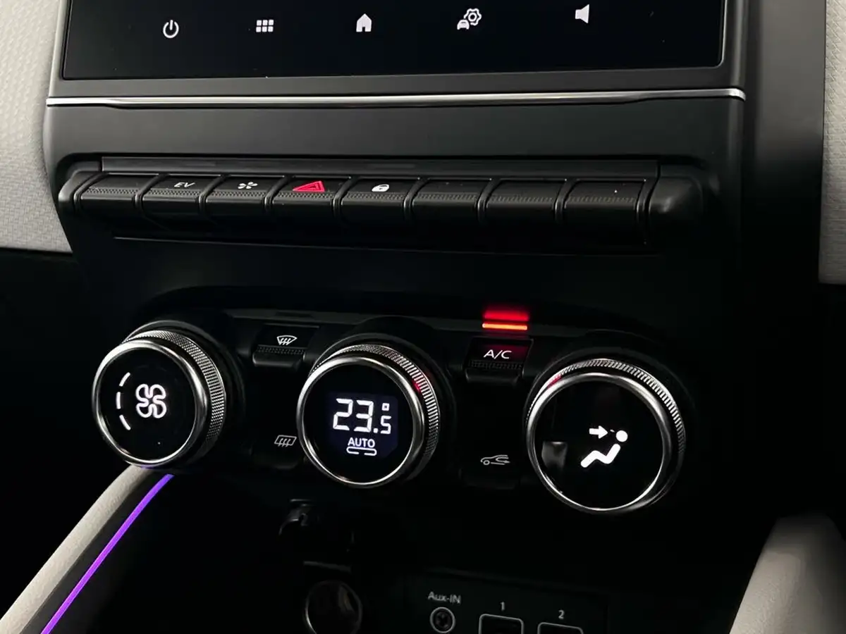 2023-renault-clio-16-techno-big-35