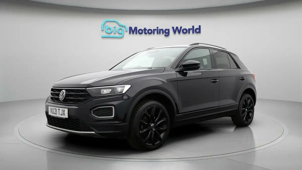 2021-volkswagen-t-roc-15-tsi-black-edition-big-2