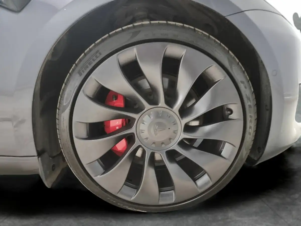 2022-tesla-model-3-e-performance-big-27