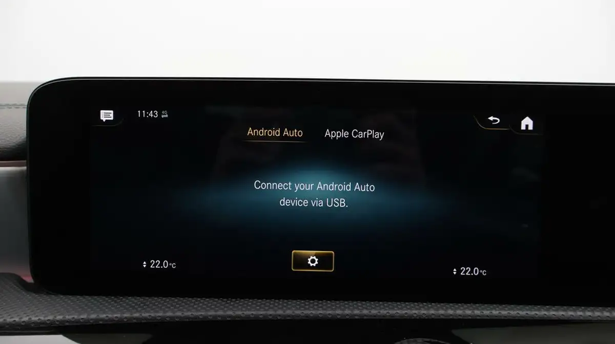 2021-mercedes-benz-cla-13-cla-180-amg-line-premium-plus-coupe-4d-big-28