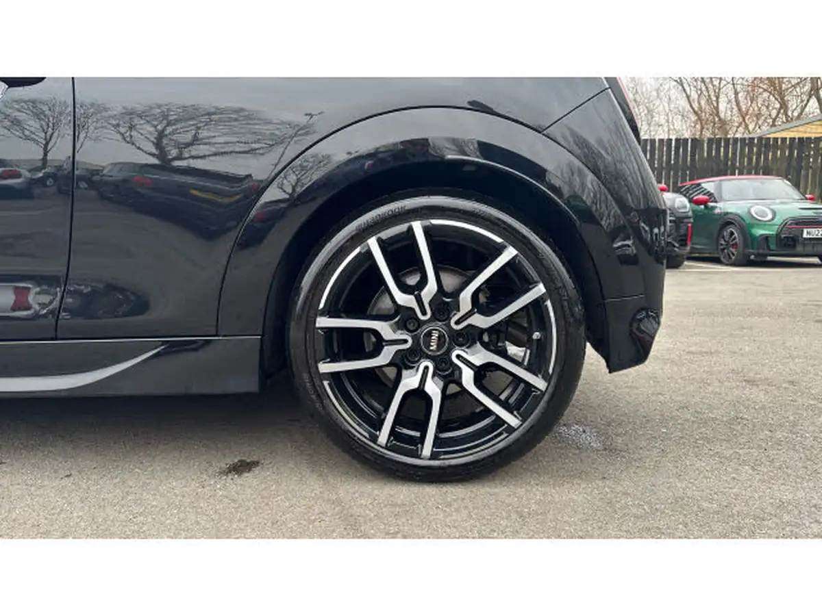 2024-mini-cooper-15-cooper-c-sport-3d-big-40