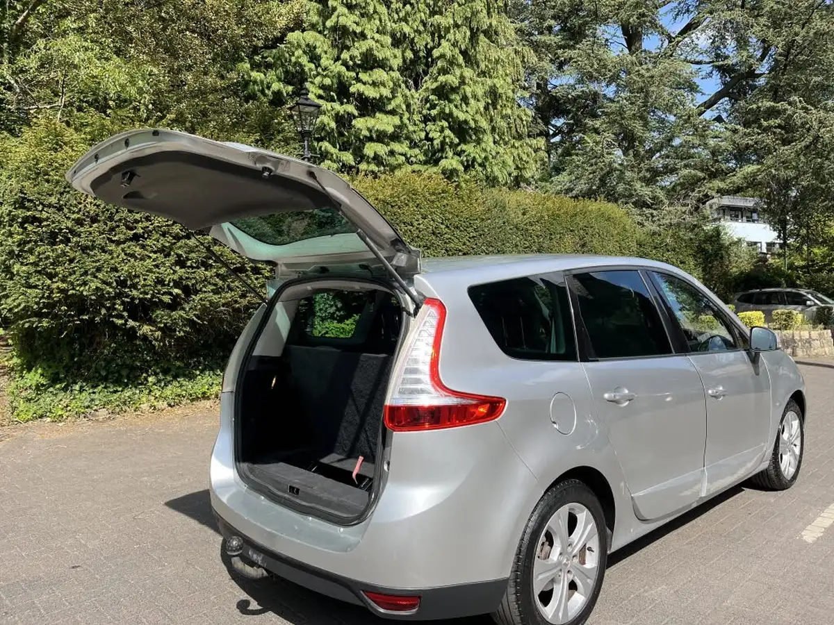 2011-renault-grand-scenic-19td-dynamique-tom-tom-big-18