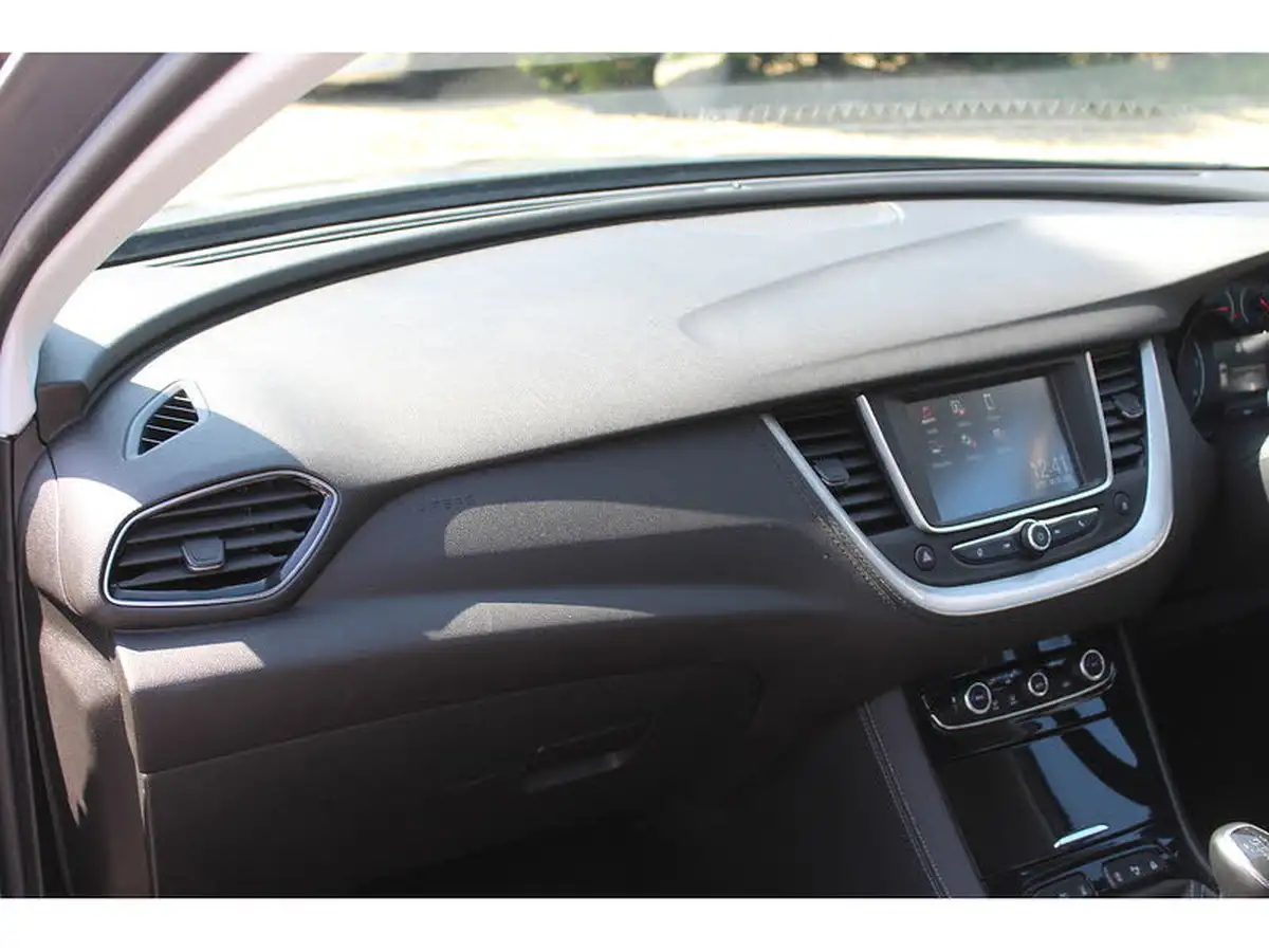 2018-vauxhall-grandland-x-16cdti-se-122ps-ecotec-big-9