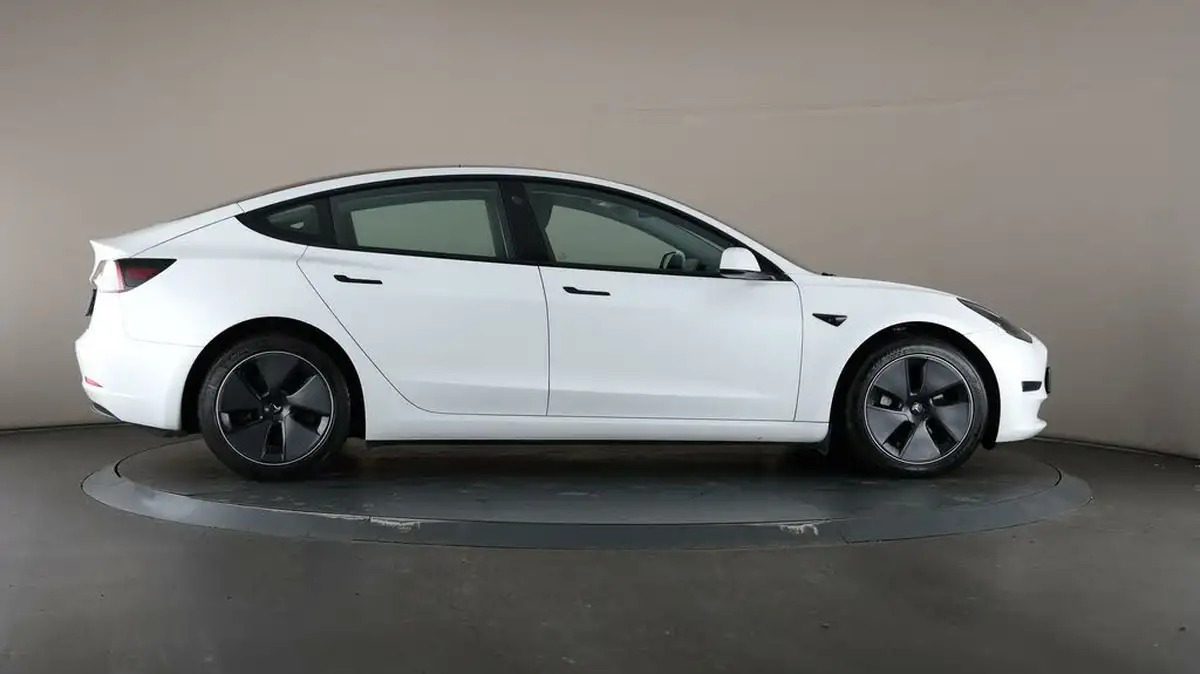 2021-tesla-model-3-e-standard-plus-big-53