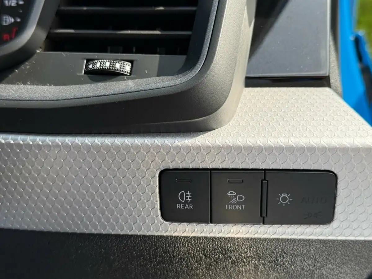 2019-audi-a1-10-30-tfsi-s-line-ss-big-40