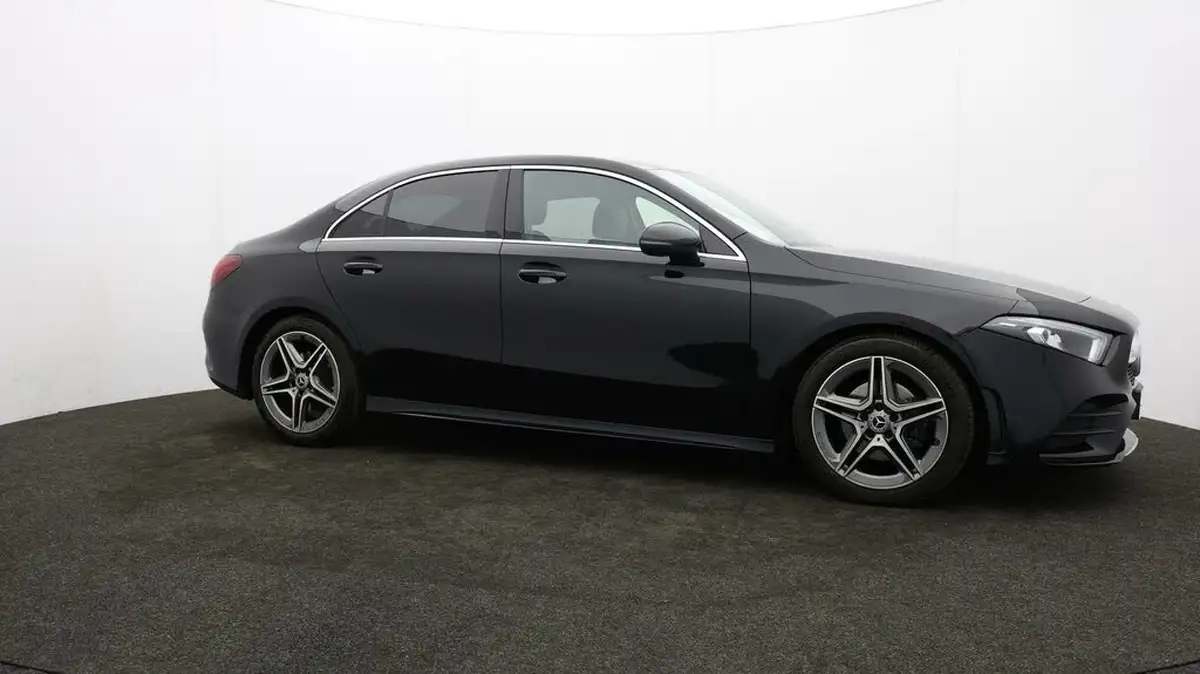 2020-mercedes-benz-a-class-13-a200-amg-line-saloon-4d-7g-dct-big-36