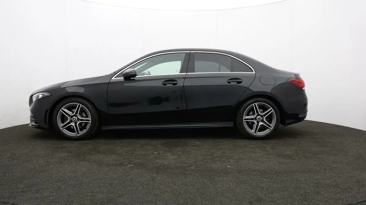 2020-mercedes-benz-a-class-13-a200-amg-line-saloon-4d-7g-dct-big-60