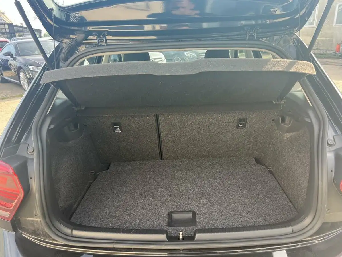 2018-volkswagen-polo-10-tsi-se-big-8